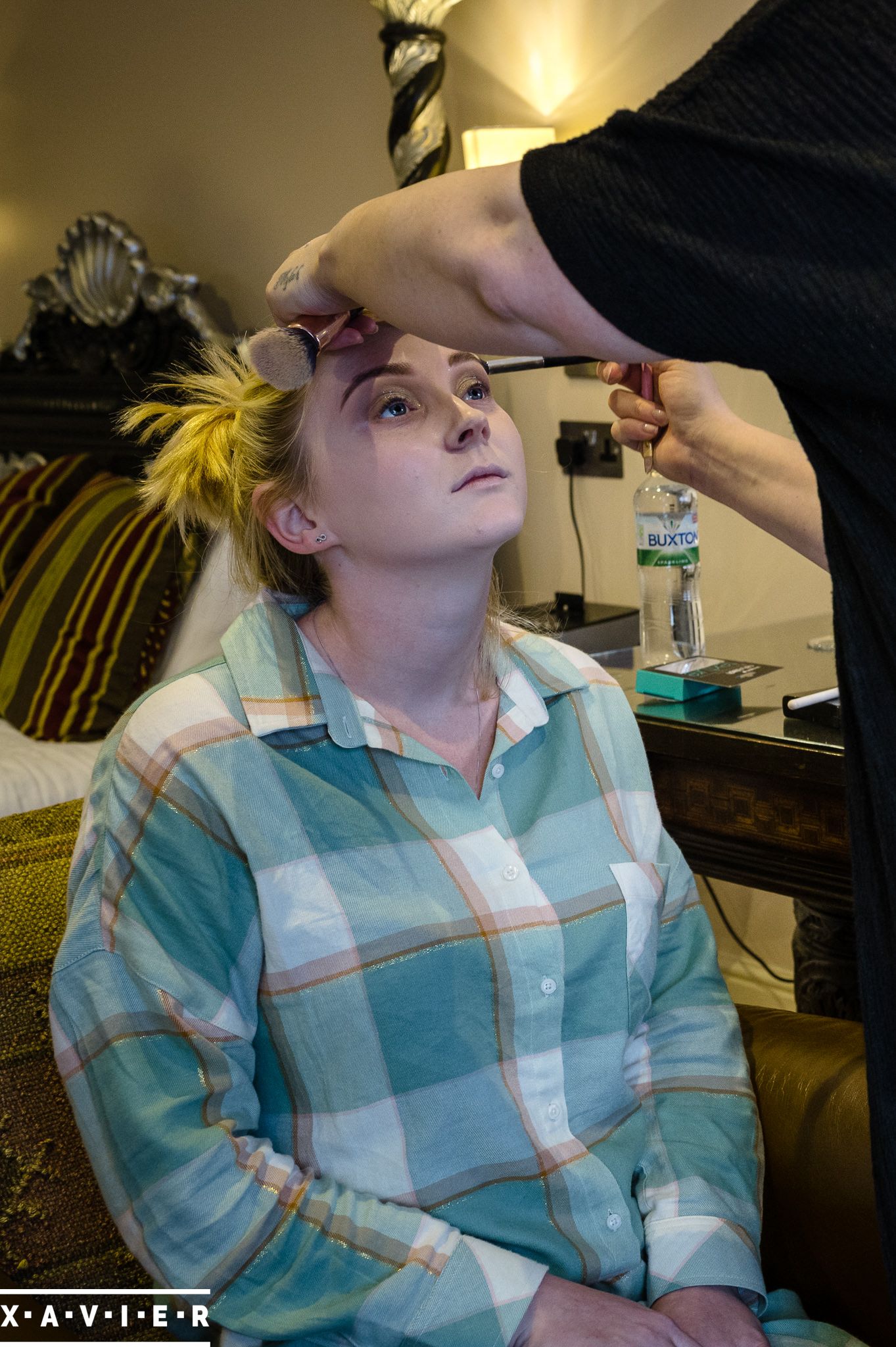 bride is getting ready